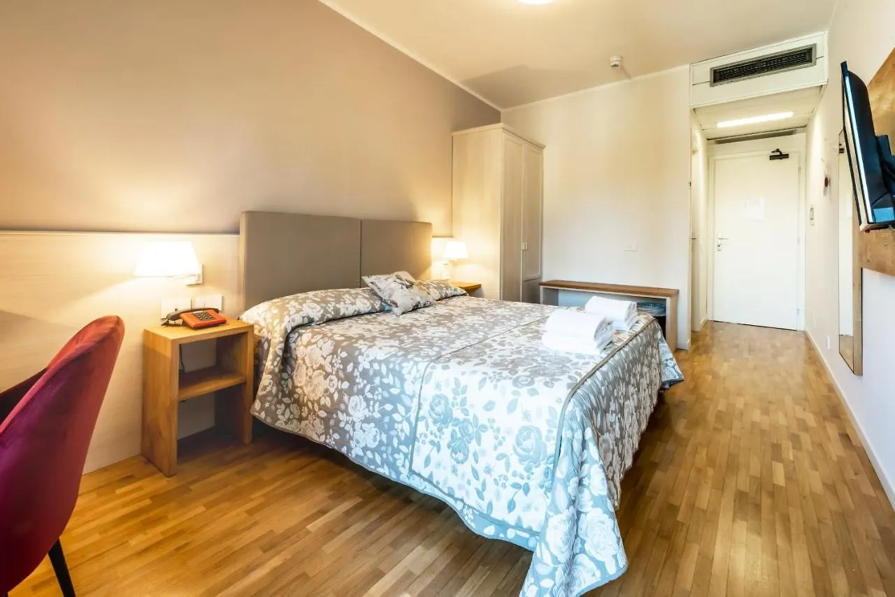 Hotel Palazzuolo San Quirico dʼOrcia 3*,  Italien